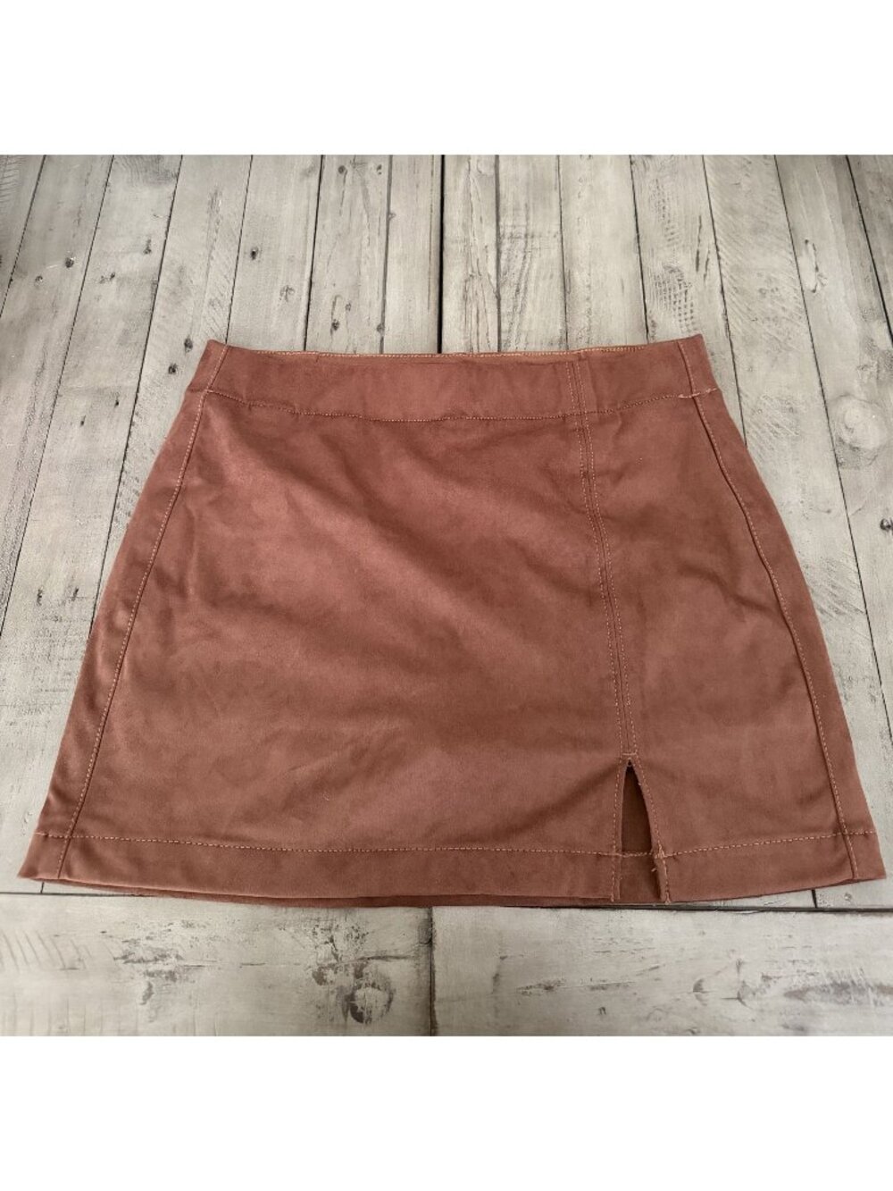 NEW WITH TAGS American eagle suede skort size medium